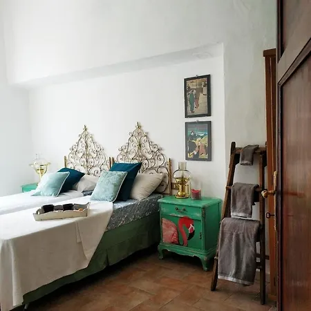 Domus Debora, Suite And Apartment